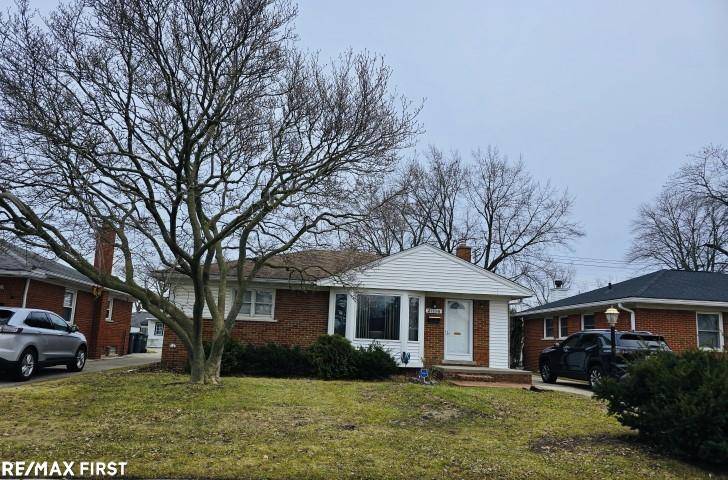 Saint Clair Shores, MI 48081,21116 Yale ST