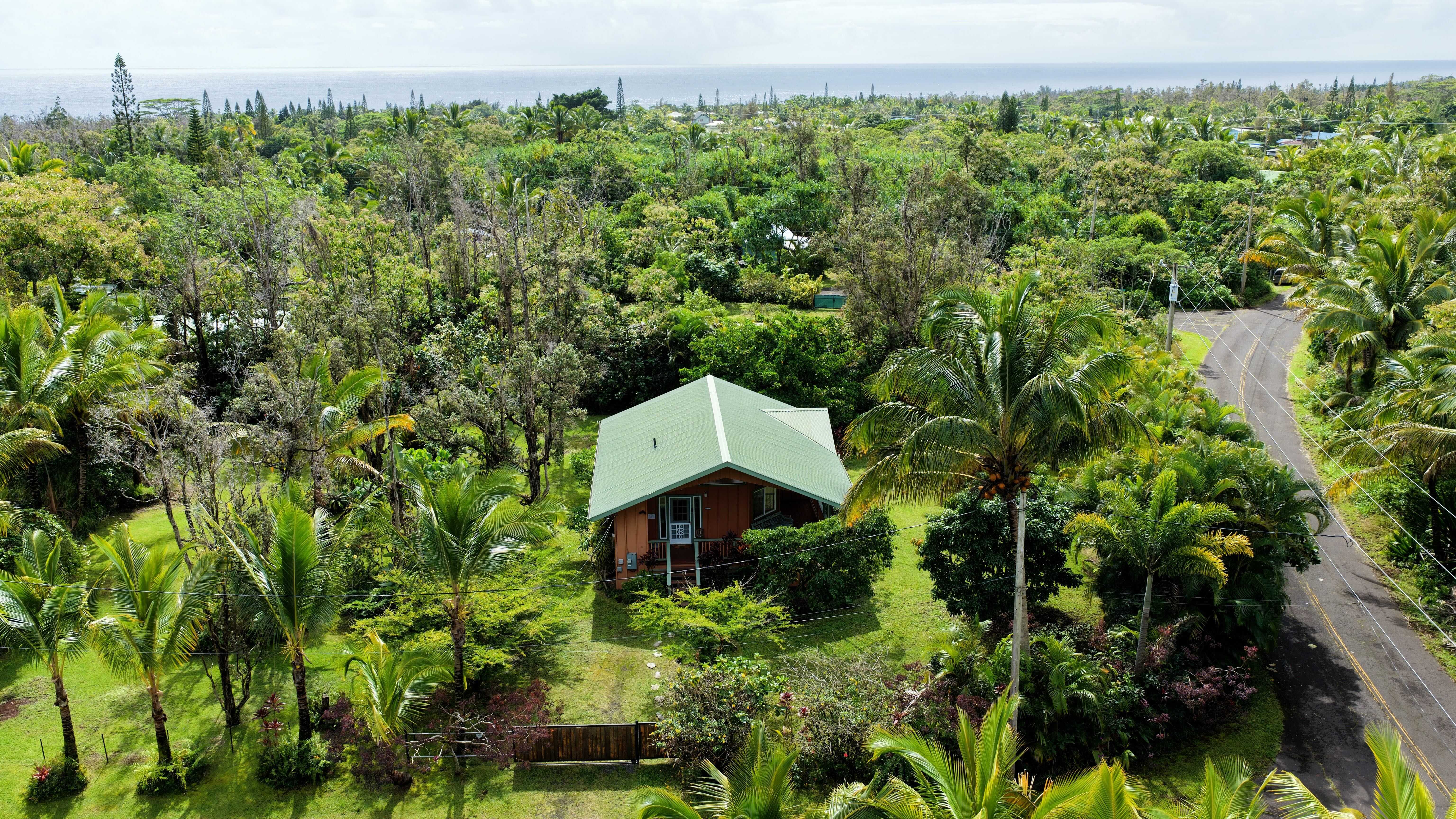Pahoa, HI 96778,12-7007 HOKUKEA ST