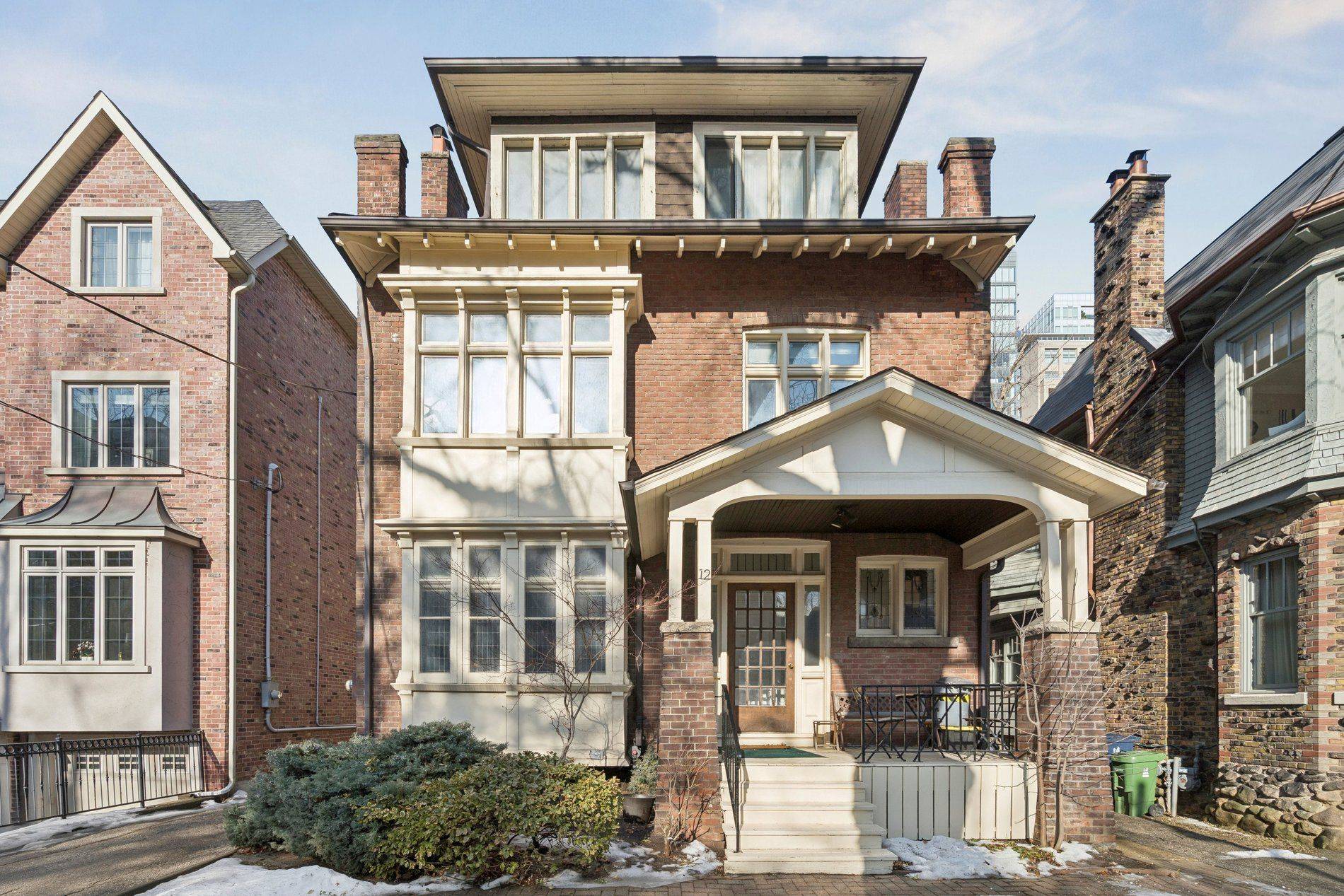 Toronto C02, ON M4V 2G6,12 Foxbar RD #Basement