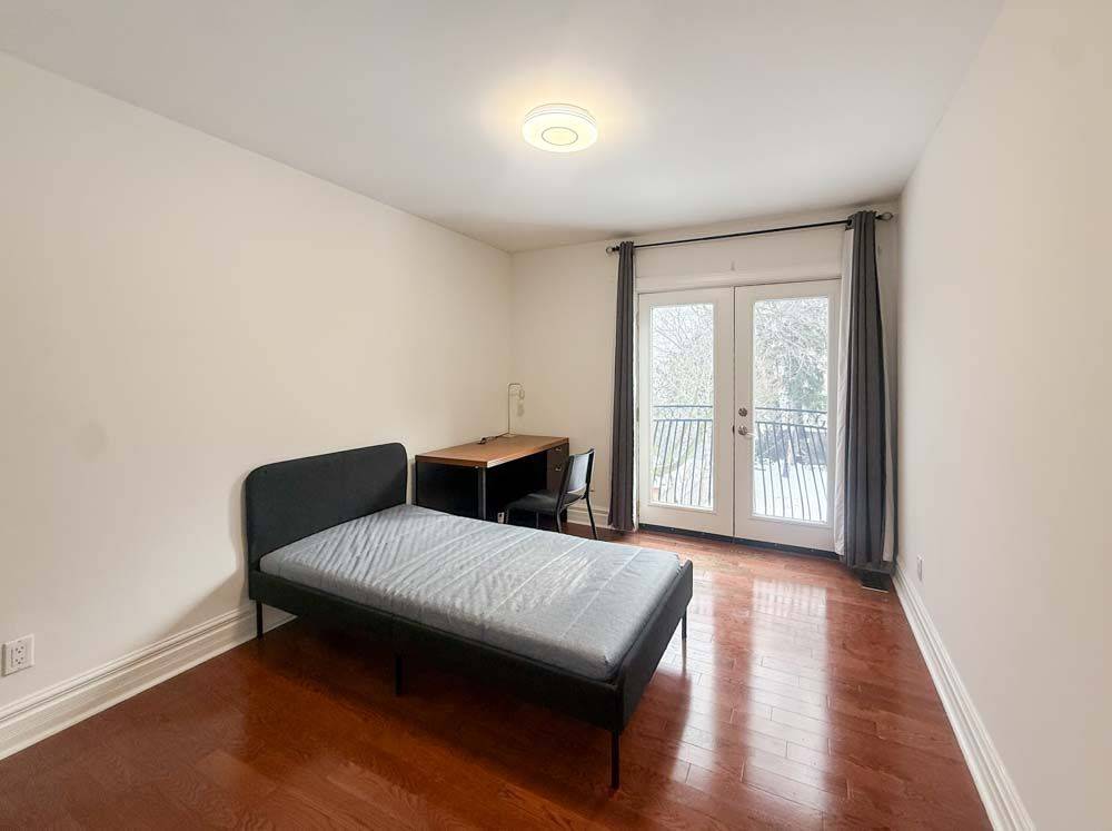 Toronto C14, ON M2N 5J4,275 Estelle AVE #Unit 1