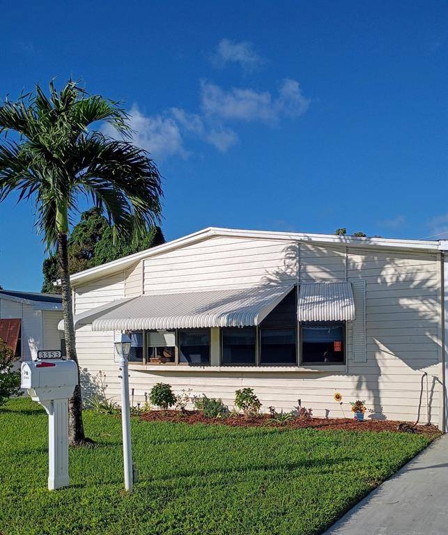 Lantana, FL 33462,3353 Lake Overlook Pl