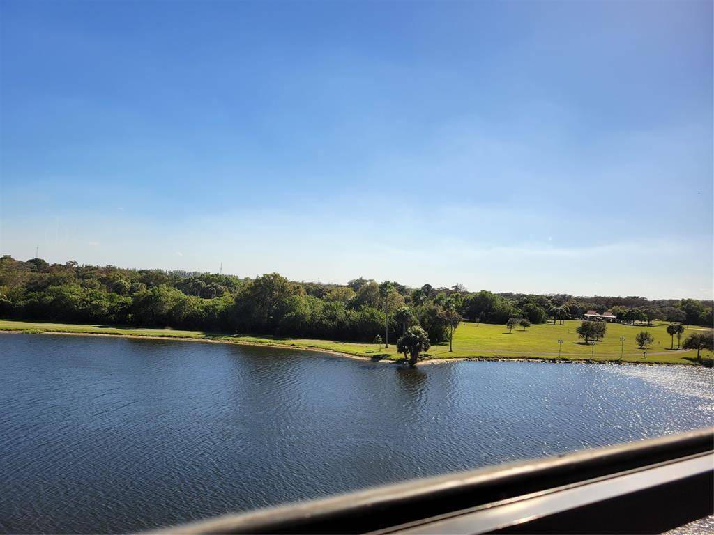 Coconut Creek, FL 33066,2766 Carambola Cir S #504