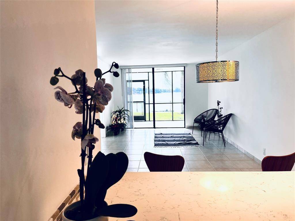 Oakland Park, FL 33309,112 Lake Emerald Dr #107