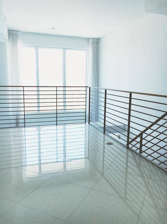 Miami, FL 33130,60 SW 13th St #3205