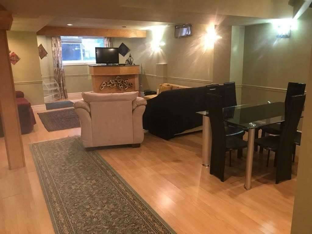 Mississauga, ON L5V 1B4,6152 Hardesty CRES