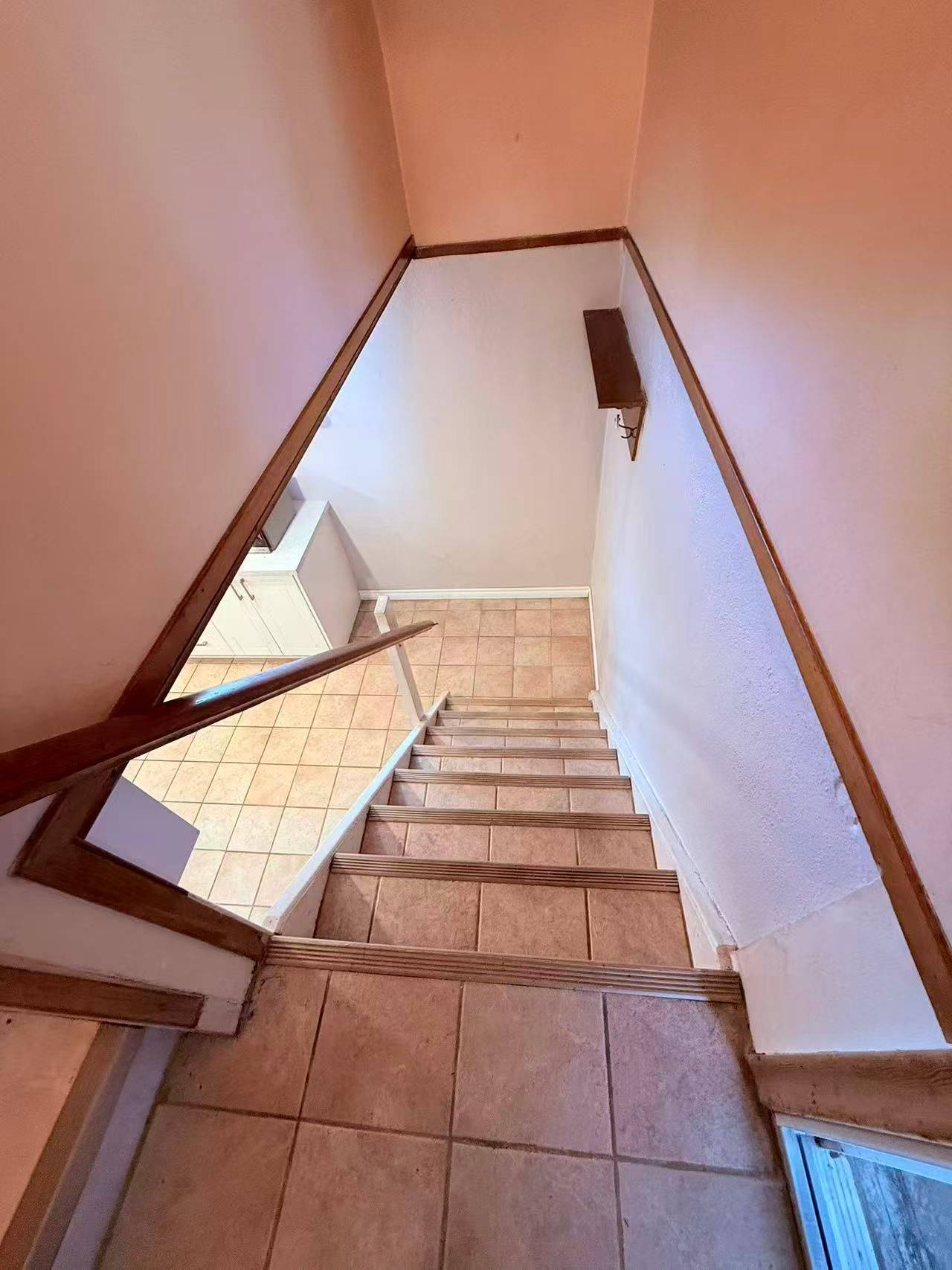 Hamilton, ON L9A 3K4,11 Southill DR