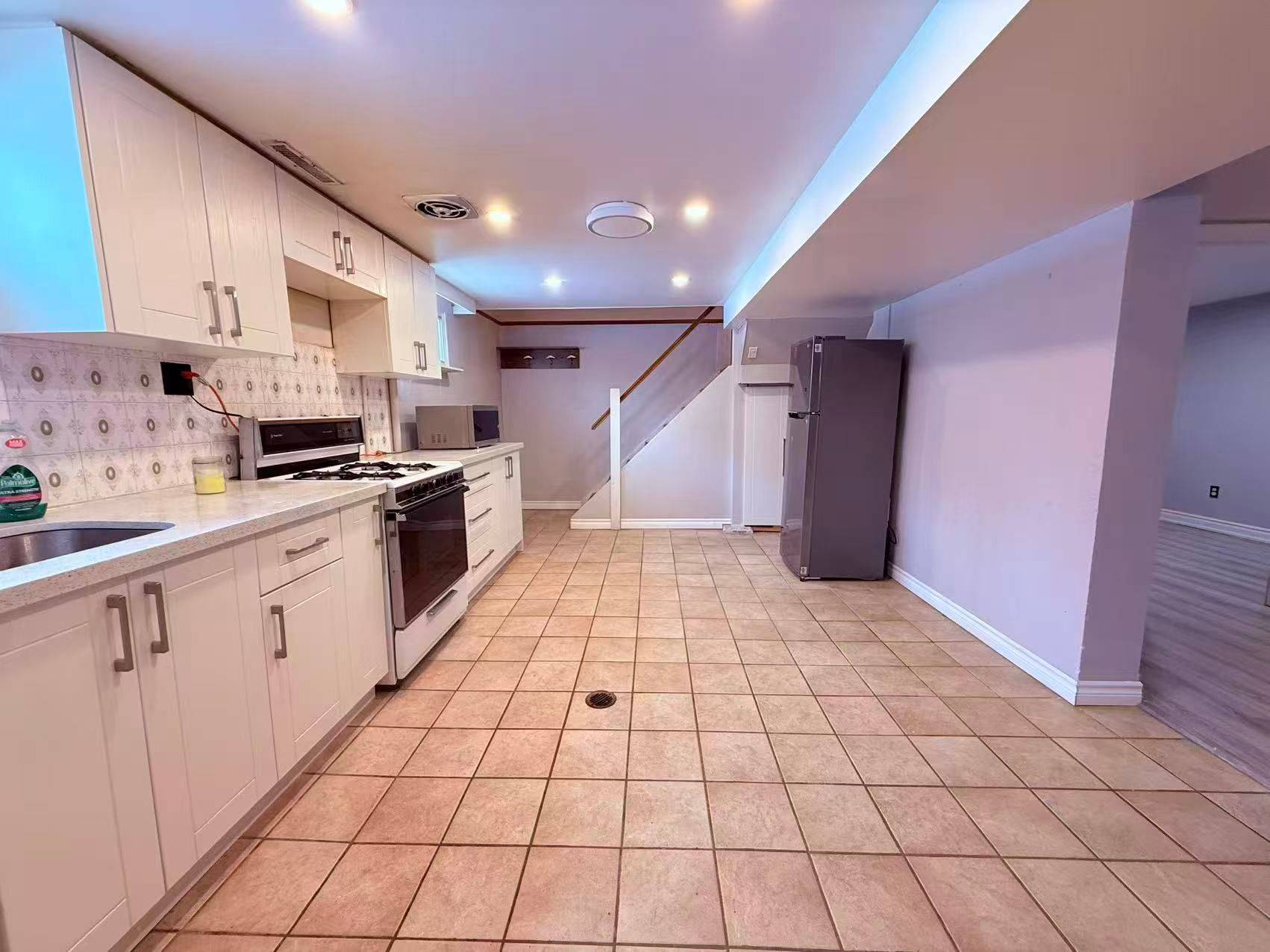 Hamilton, ON L9A 3K4,11 Southill DR