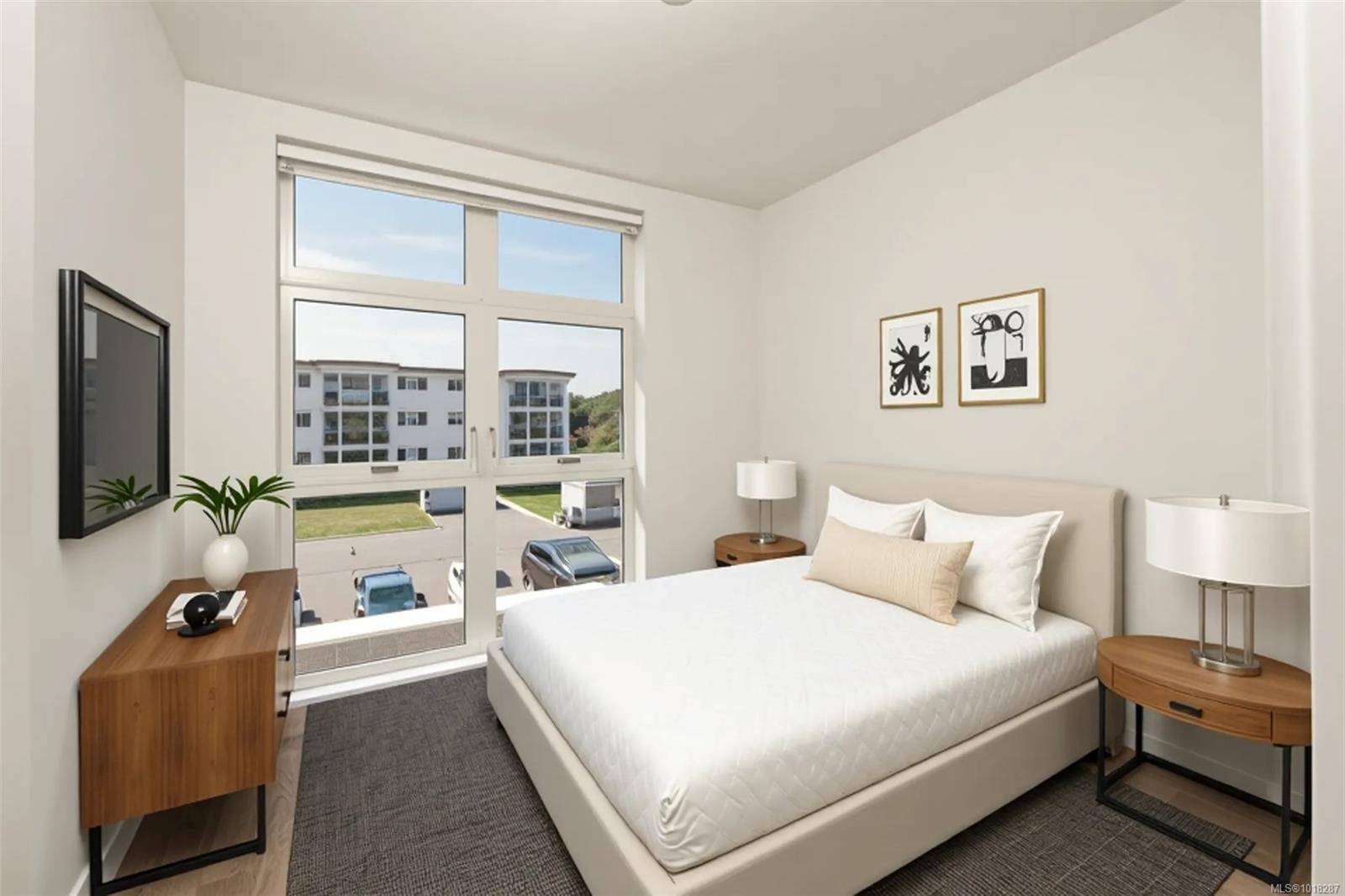 Sidney, BC V8L 2W5,9570 Fifth St #204