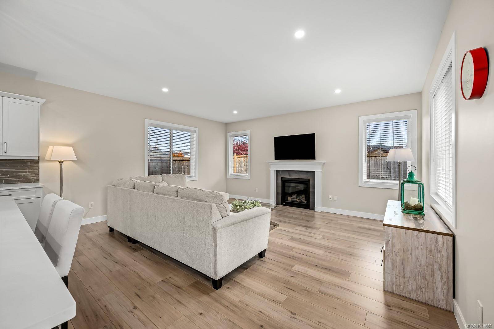 Comox, BC V9M 3G7,499 Torrence Rd