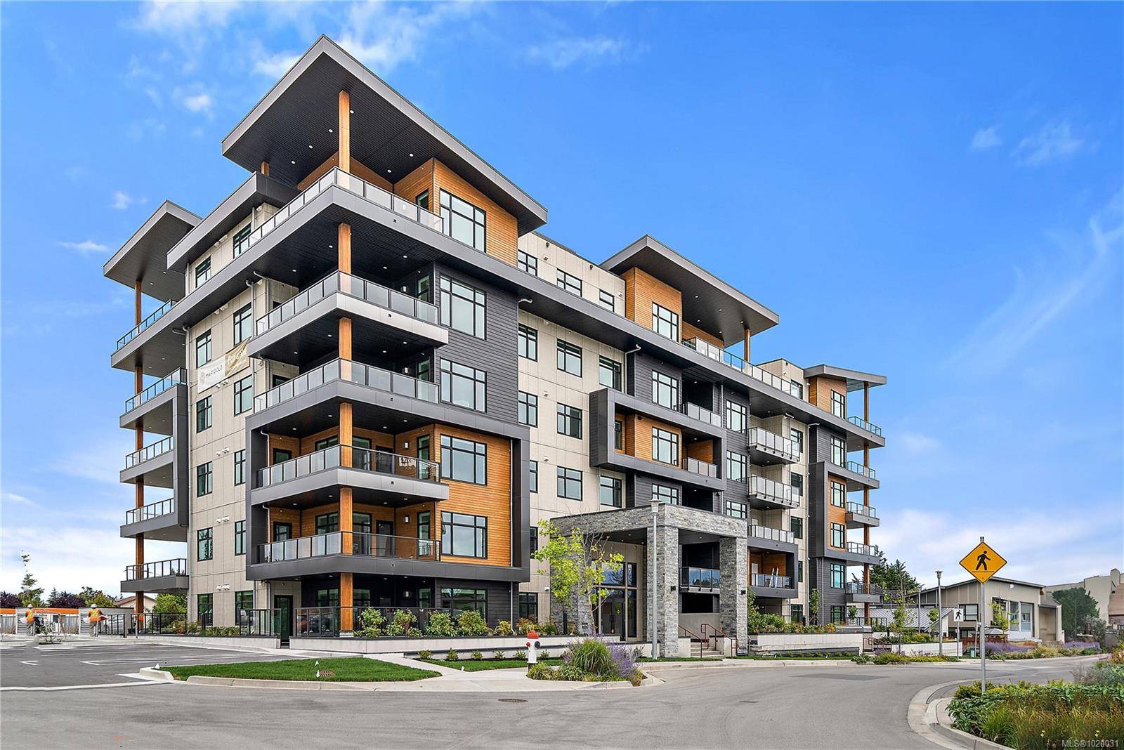 Central Saanich, BC V8M 0B9,2520 Hackett Cres #201