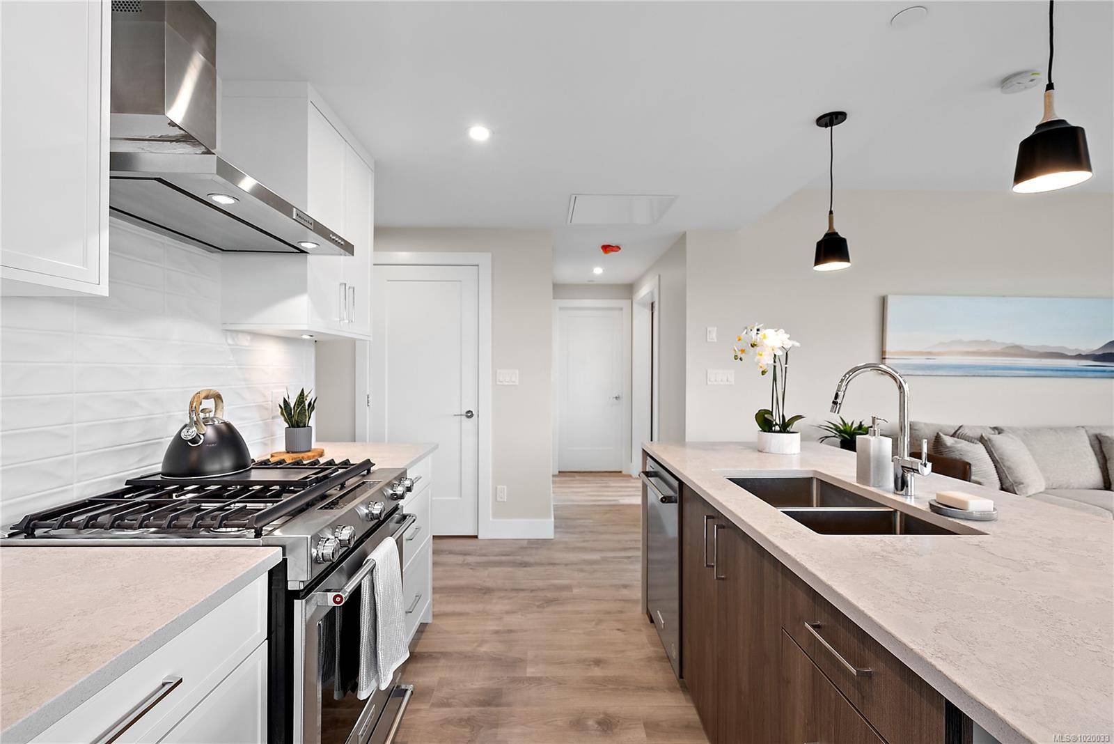 Central Saanich, BC V8M 0B9,2520 Hackett Cres #101