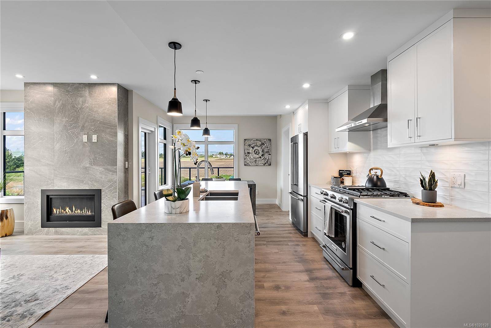 Central Saanich, BC V8M 0B9,2520 Hackett Cres #108