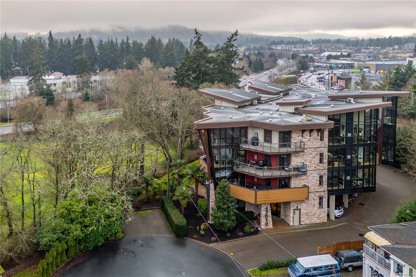 Langford, BC V9B 3S7,2850 Aldwynd Rd #203