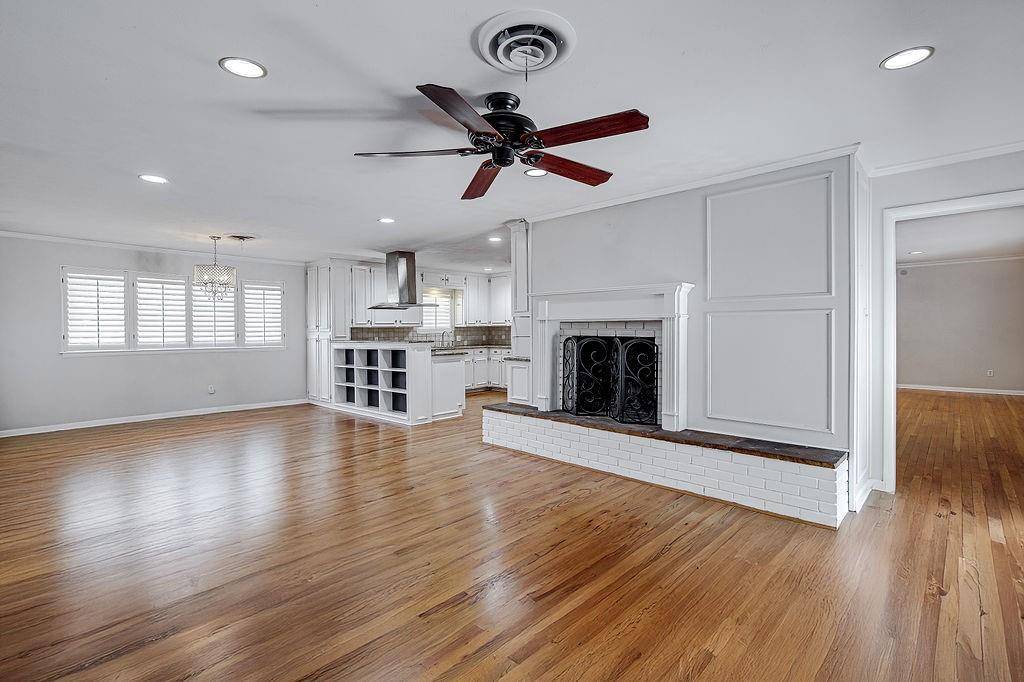 Fort Worth, TX 76116,1820 Ridgmar Boulevard