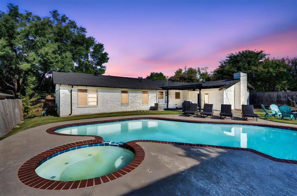 Fort Worth, TX 76133,5709 Wales Avenue