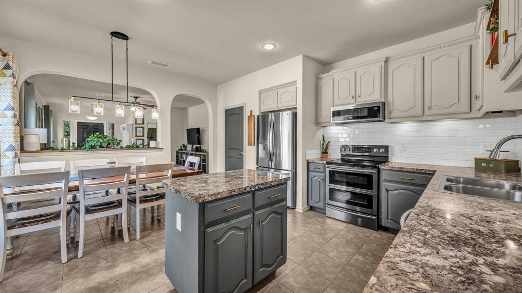 Azle, TX 76020,1100 New Meadow Drive