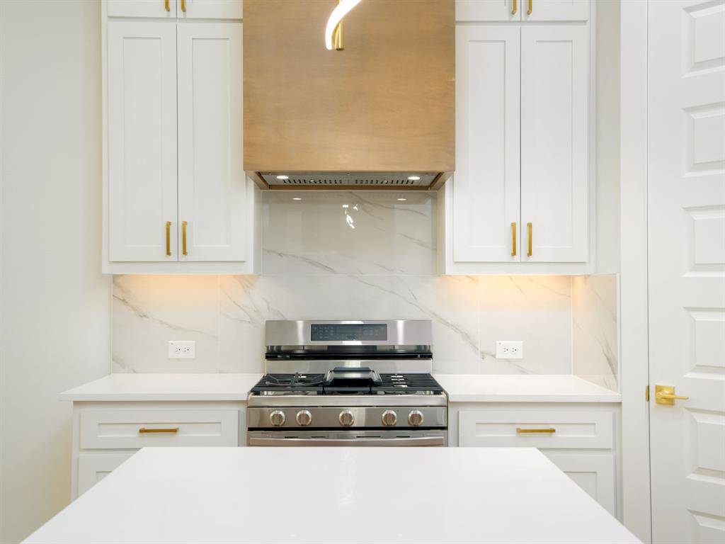 Dallas, TX 75236,5849 Millar Drive