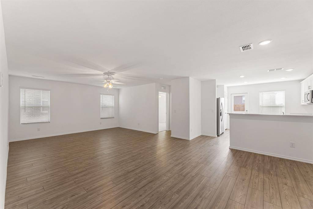 Princeton, TX 75407,816 Breakwater Drive