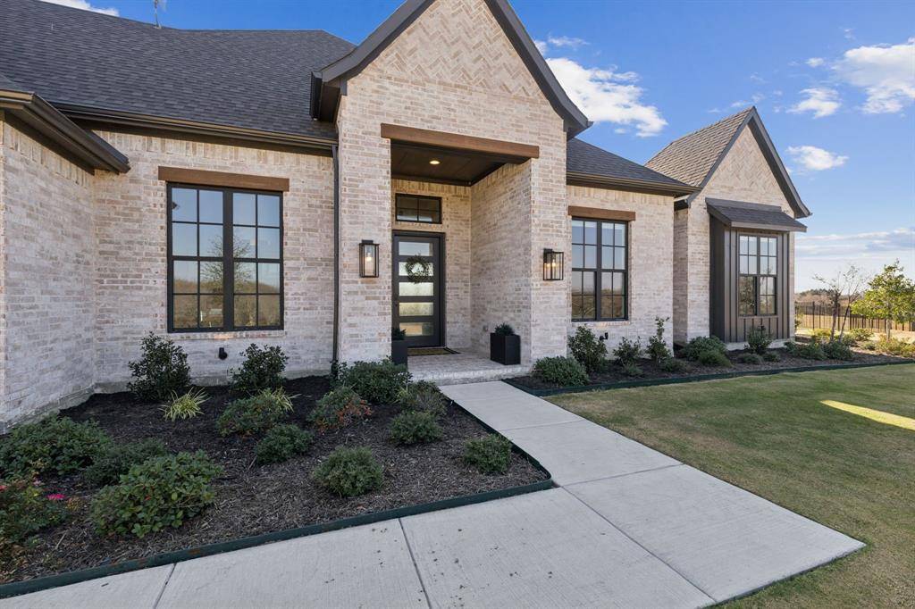 Gunter, TX 75058,115 Knoll Trail