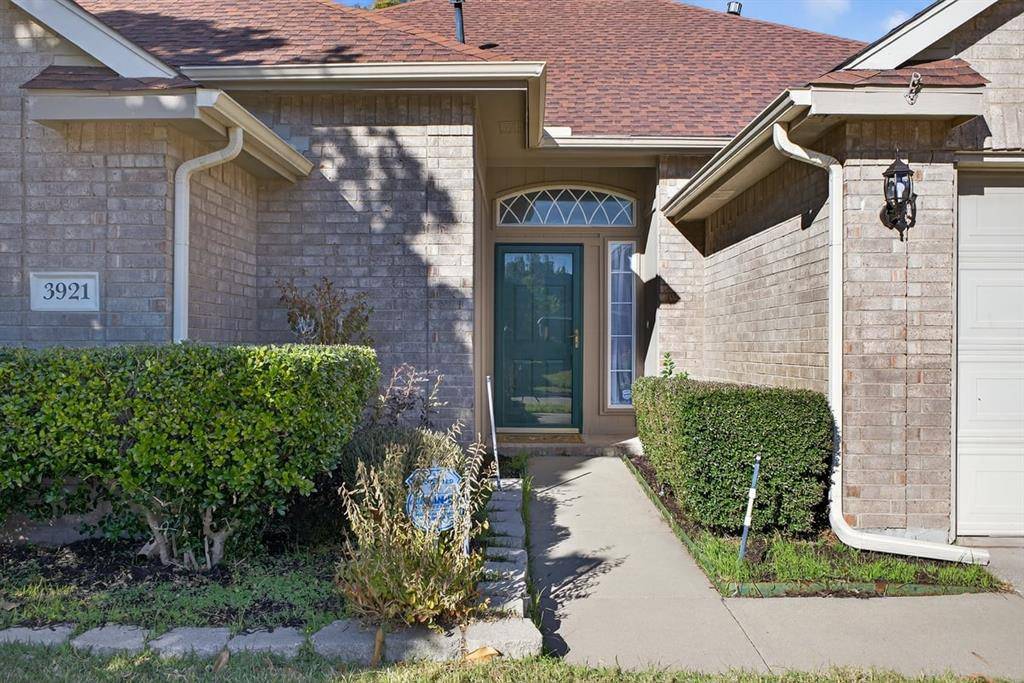 Haltom City, TX 76137,3921 Larkspur Drive