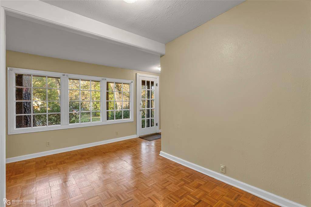 Shreveport, LA 71104,927 Boulevard Street