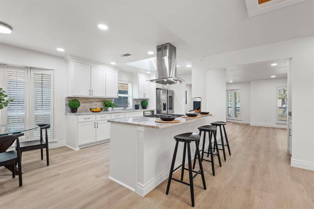 Dallas, TX 75248,7938 Hillfawn Circle