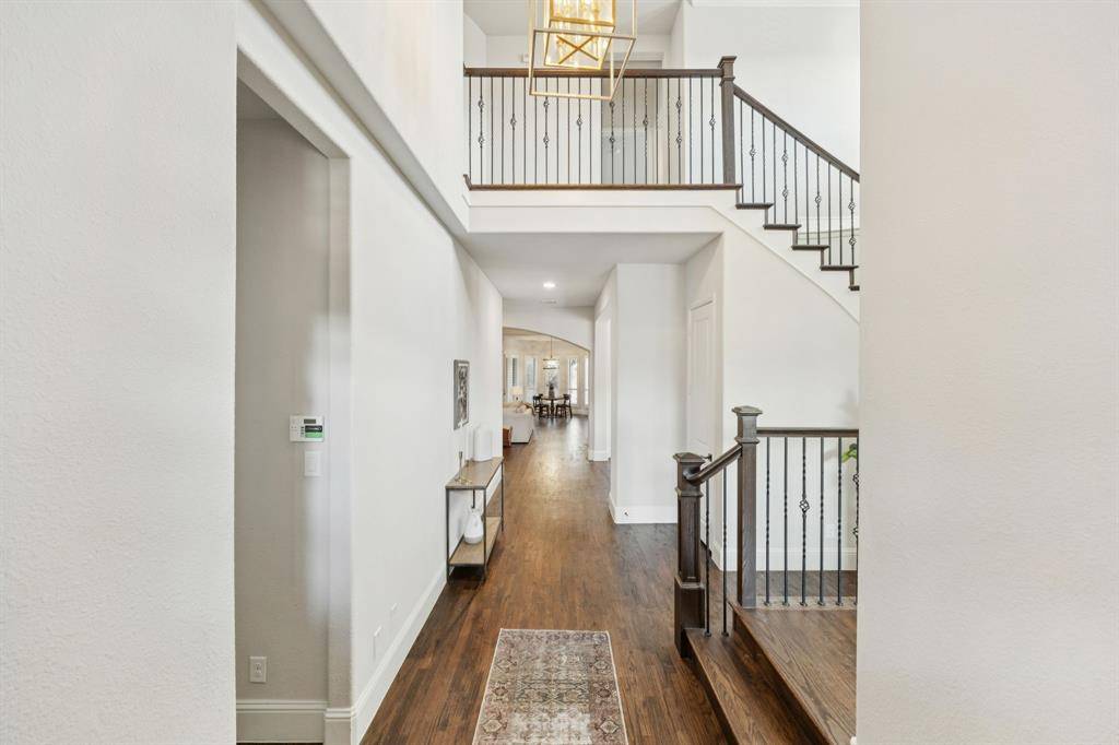 Highland Village, TX 75077,204 Chisholm Trail