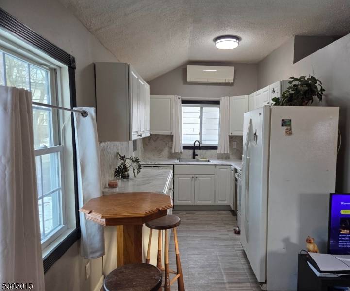 Hopatcong Boro, NJ 07843,38 Geneva Trl