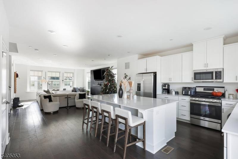 East Hanover Twp., NJ 07936,10 Dorchester Ln #10