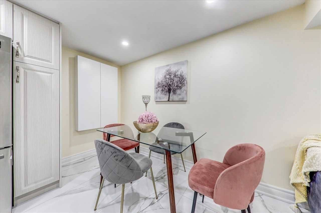 Toronto E09, ON M1P 4J6,22 Aspendale DR #BSMT