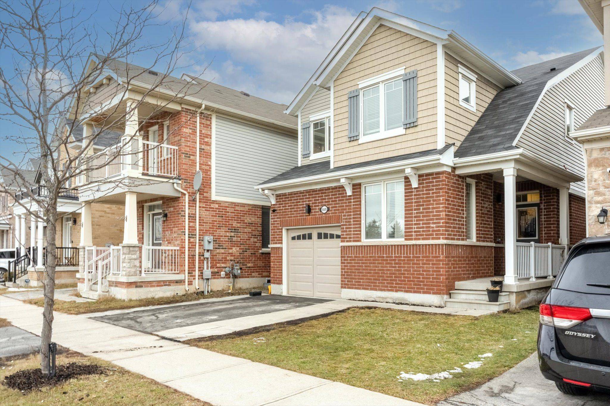 Milton, ON L9T 8Z6,669 Gibson CRES