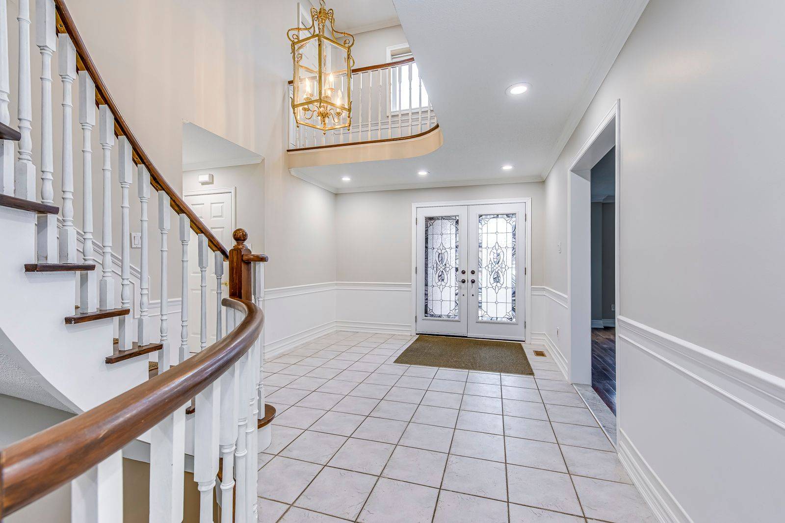 Oakville, ON L6M 2W4,1362 Pilgrims WAY