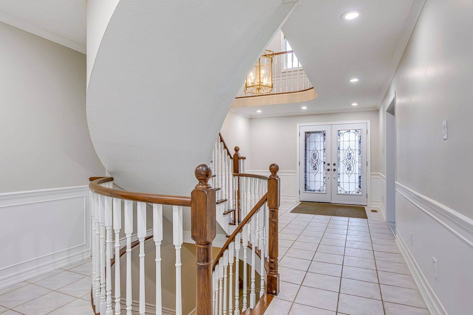 Oakville, ON L6M 2W4,1362 Pilgrims WAY