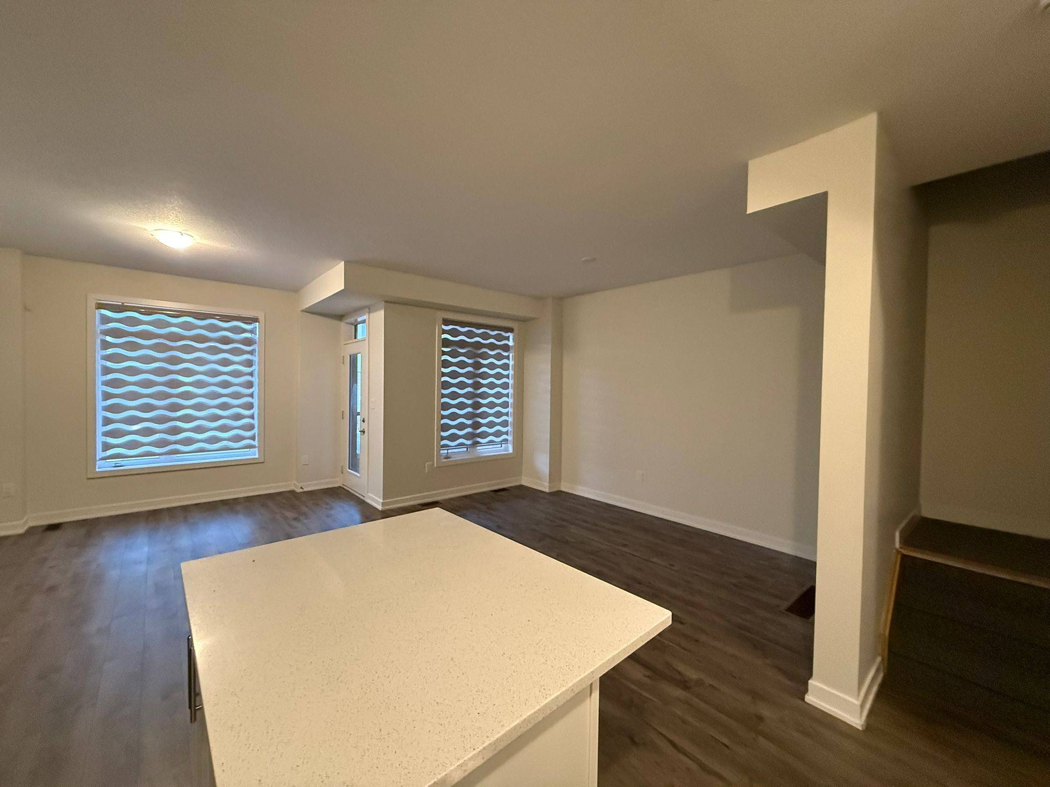 Hamilton, ON L8E 0K5,590 North Service RD #132