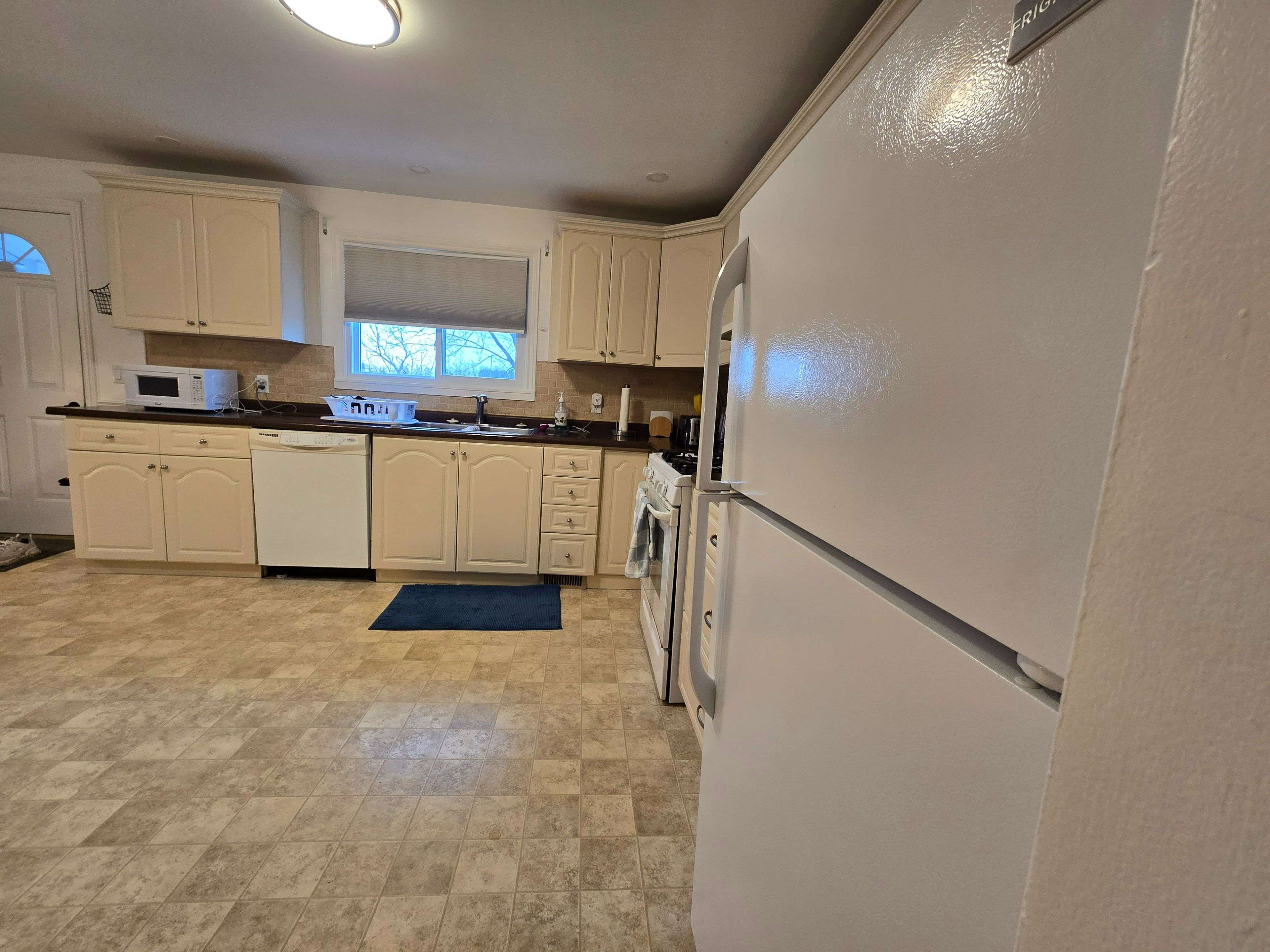 Port Colborne, ON L3K 2K4,259 Wellington ST