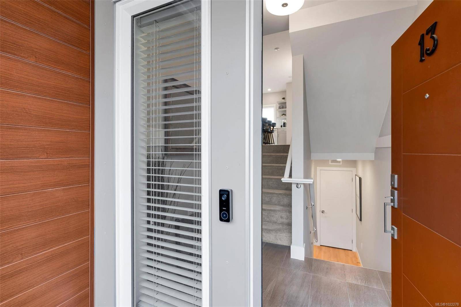 Saanich, BC V8Z 5K8,4355 Viewmont Ave #13