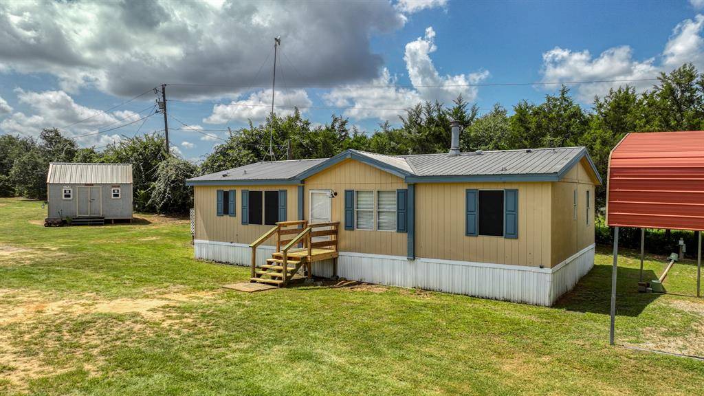 Azle, TX 76020,221 Briar Oaks Drive