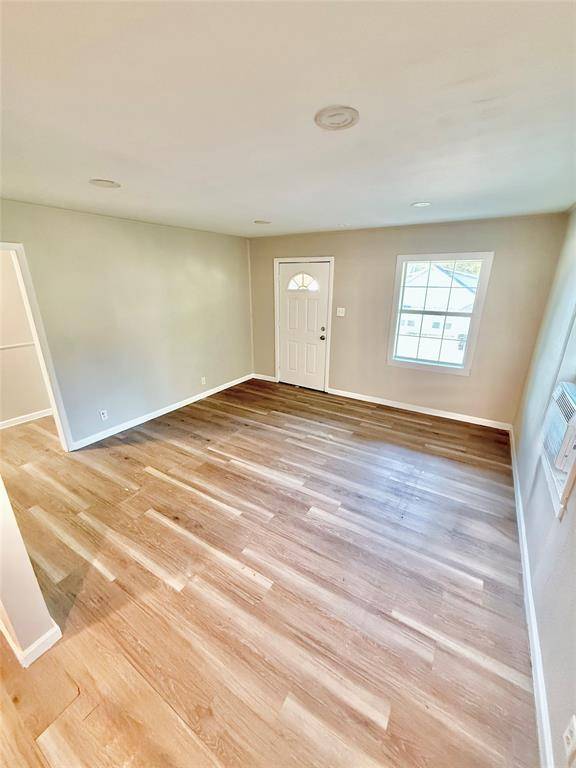 Denison, TX 75021,428 E Elm Street