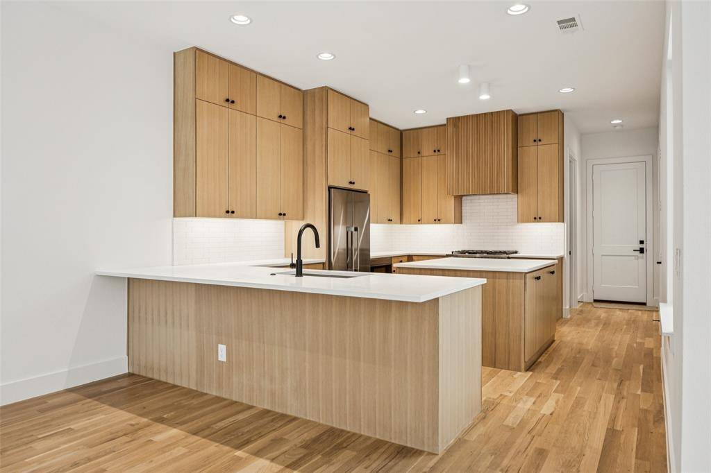 Dallas, TX 75206,5602 Ellsworth Avenue