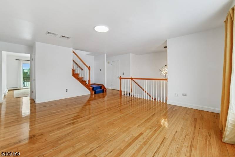 West Caldwell Twp., NJ 07006,30 Sanford Ave