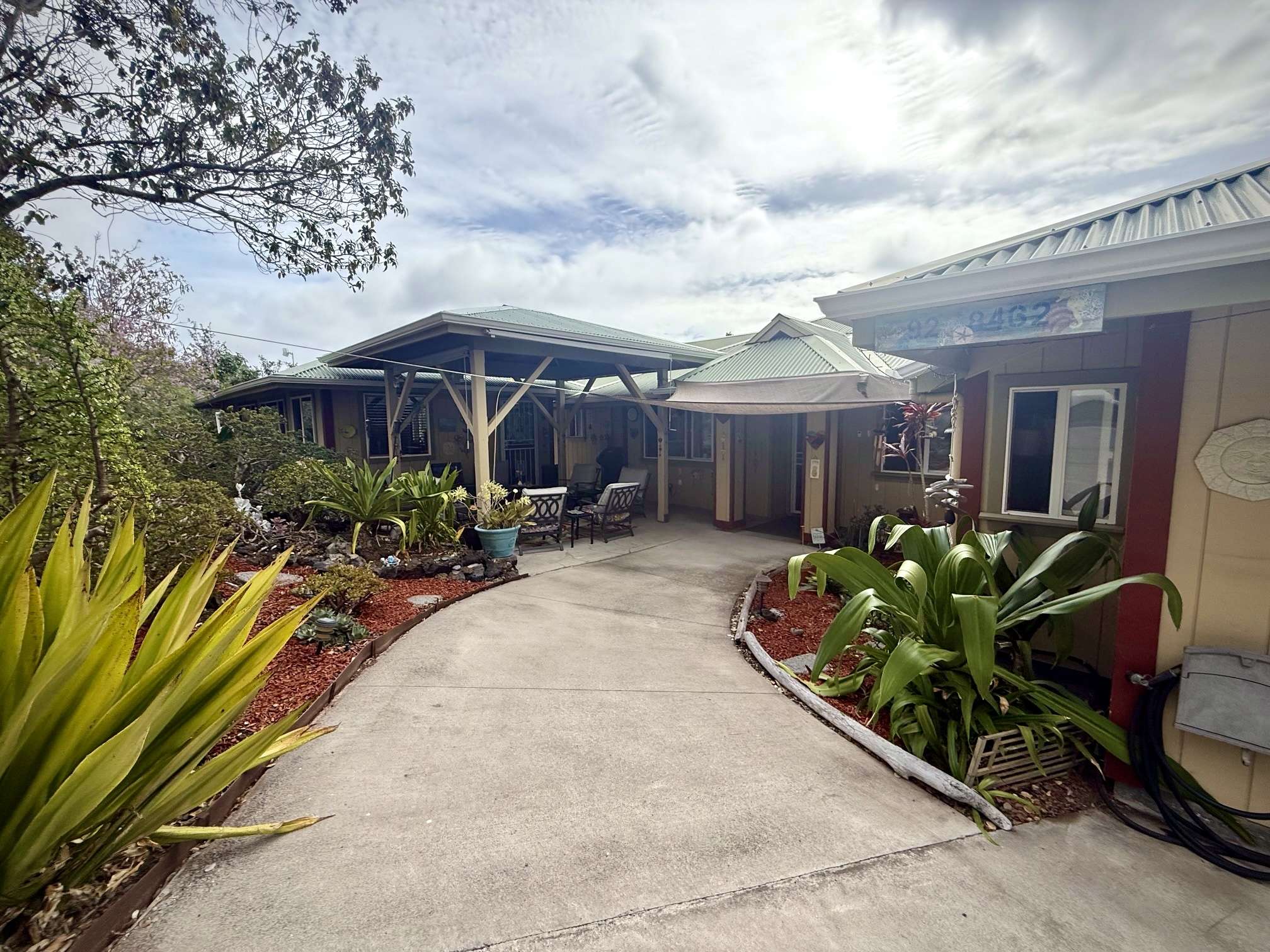 Ocean View, HI 96737,92-8462 TIKI LN