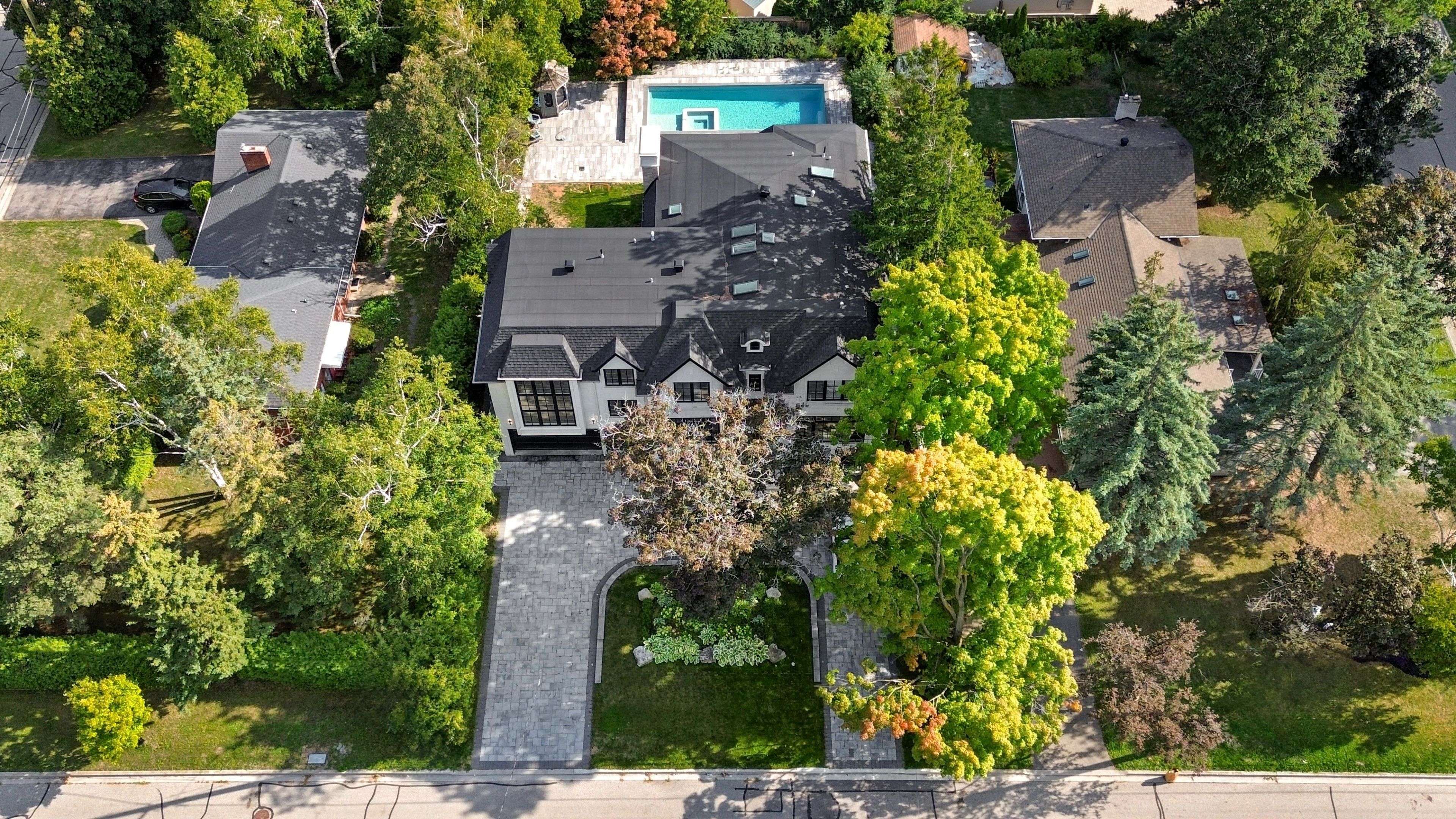 Vaughan, ON L4J 1K6,3 Idleswift DR