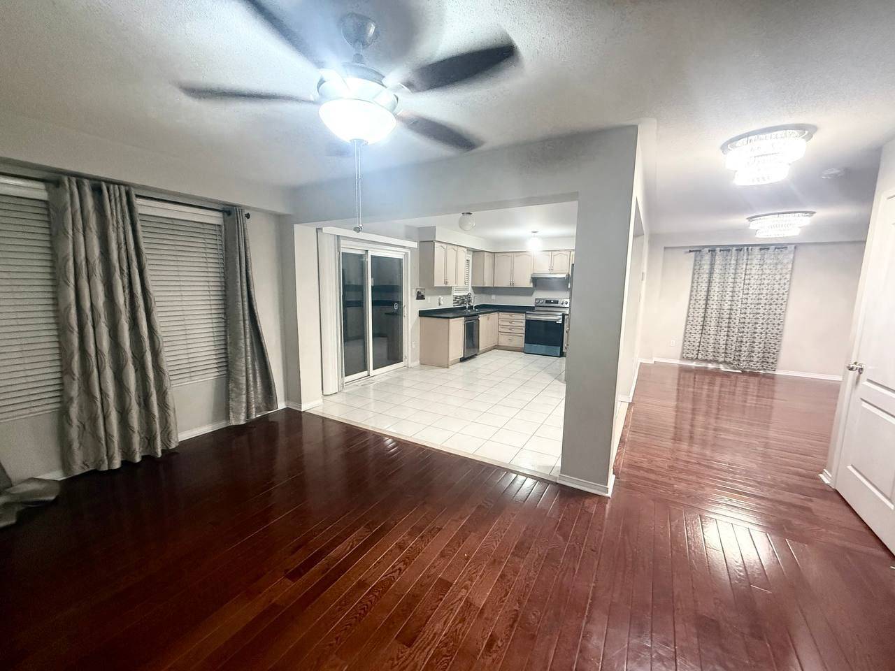 Brampton, ON L7A 3R5,85 Botavia Downs N