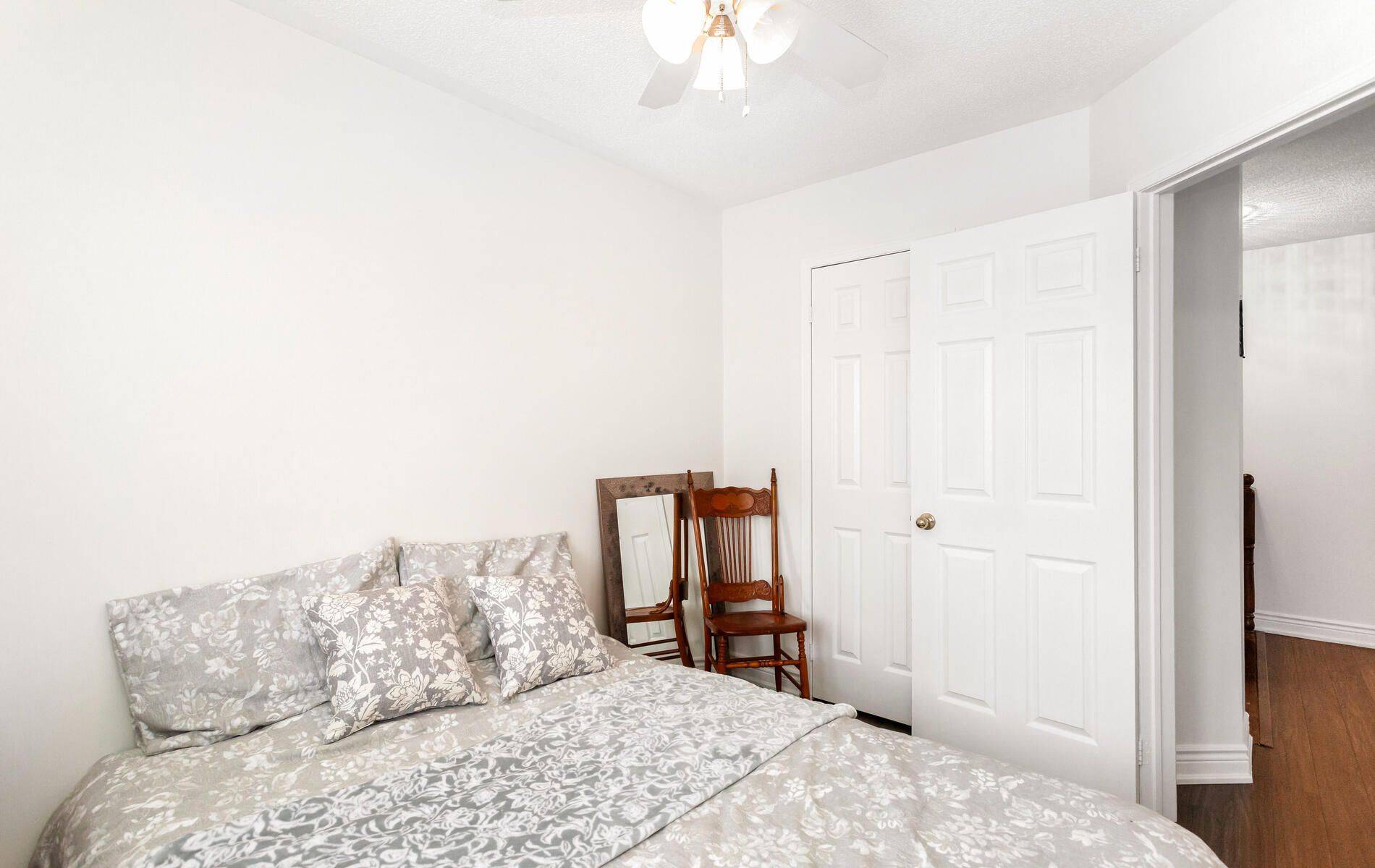 Milton, ON L9T 5P9,1104 Davis LN