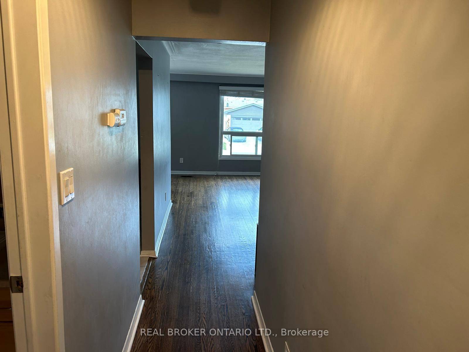 Brampton, ON L6W 1A2,5 Caldwell CRES #Room 2