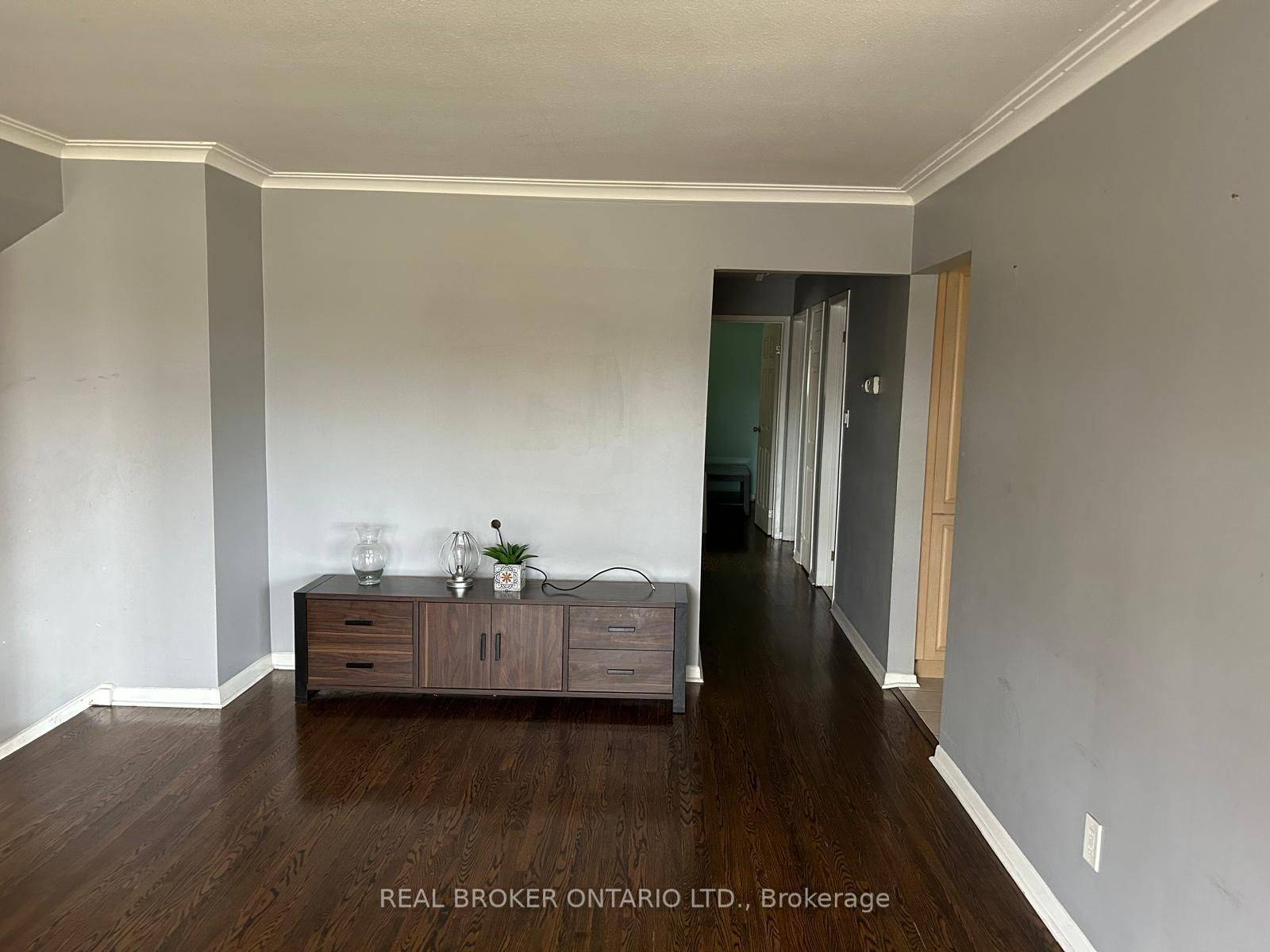 Brampton, ON L6W 1A2,5 Caldwell CRES #Room 2