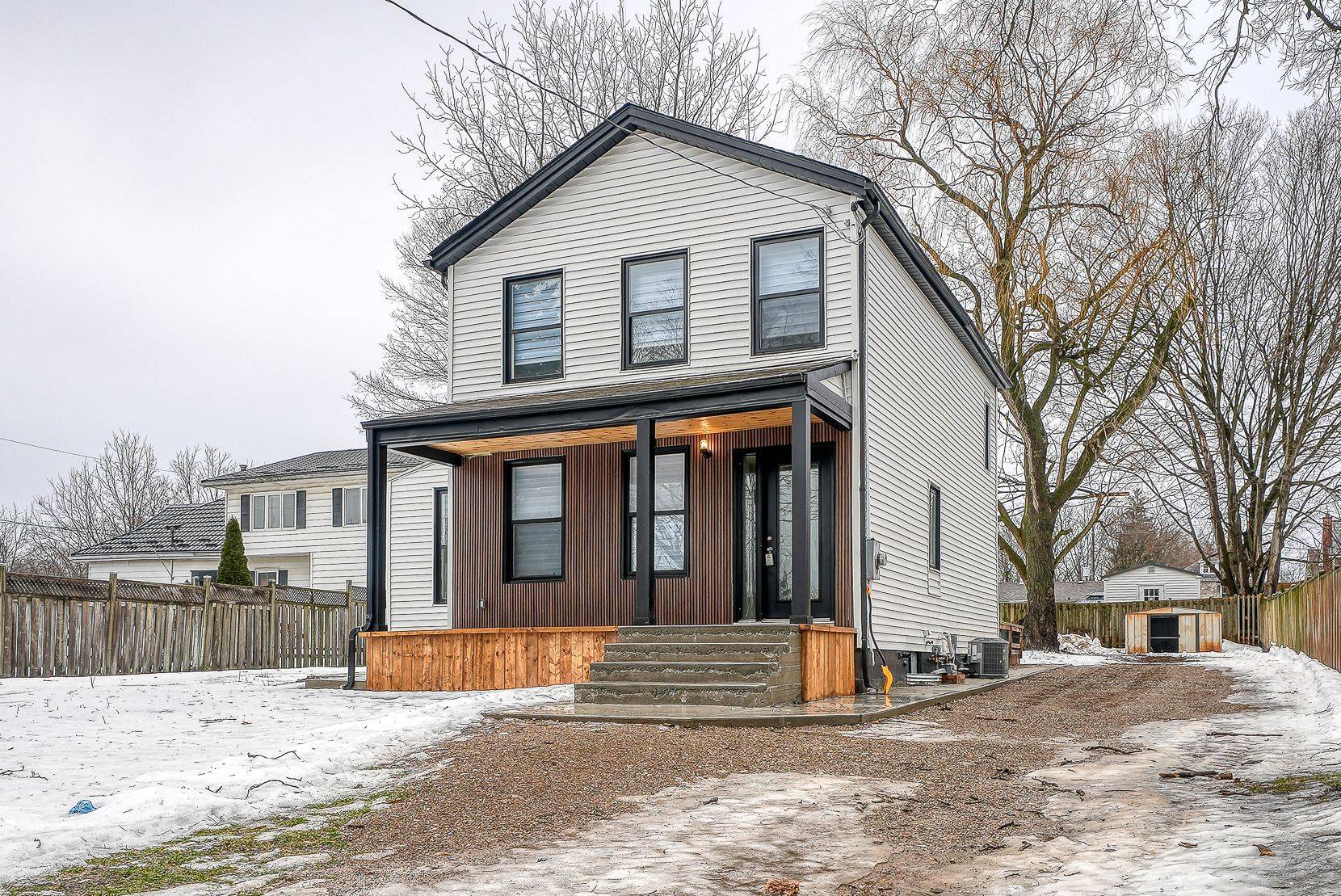 Ingersoll, ON N5C 2M5,241 Charles ST W