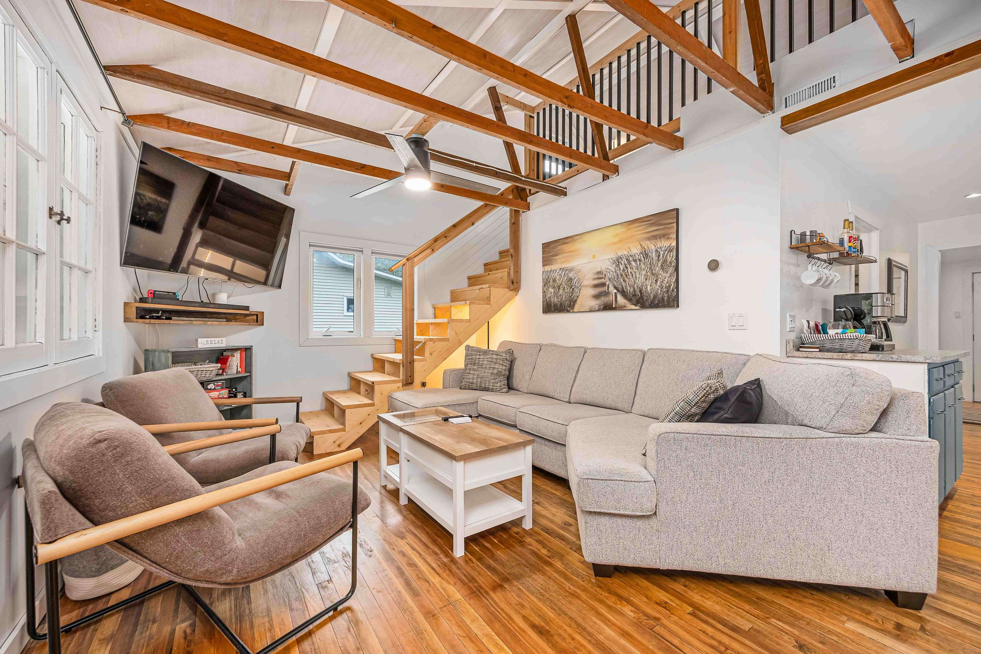 Plympton-wyoming, ON N0N 1J6,7790 Gallie ST