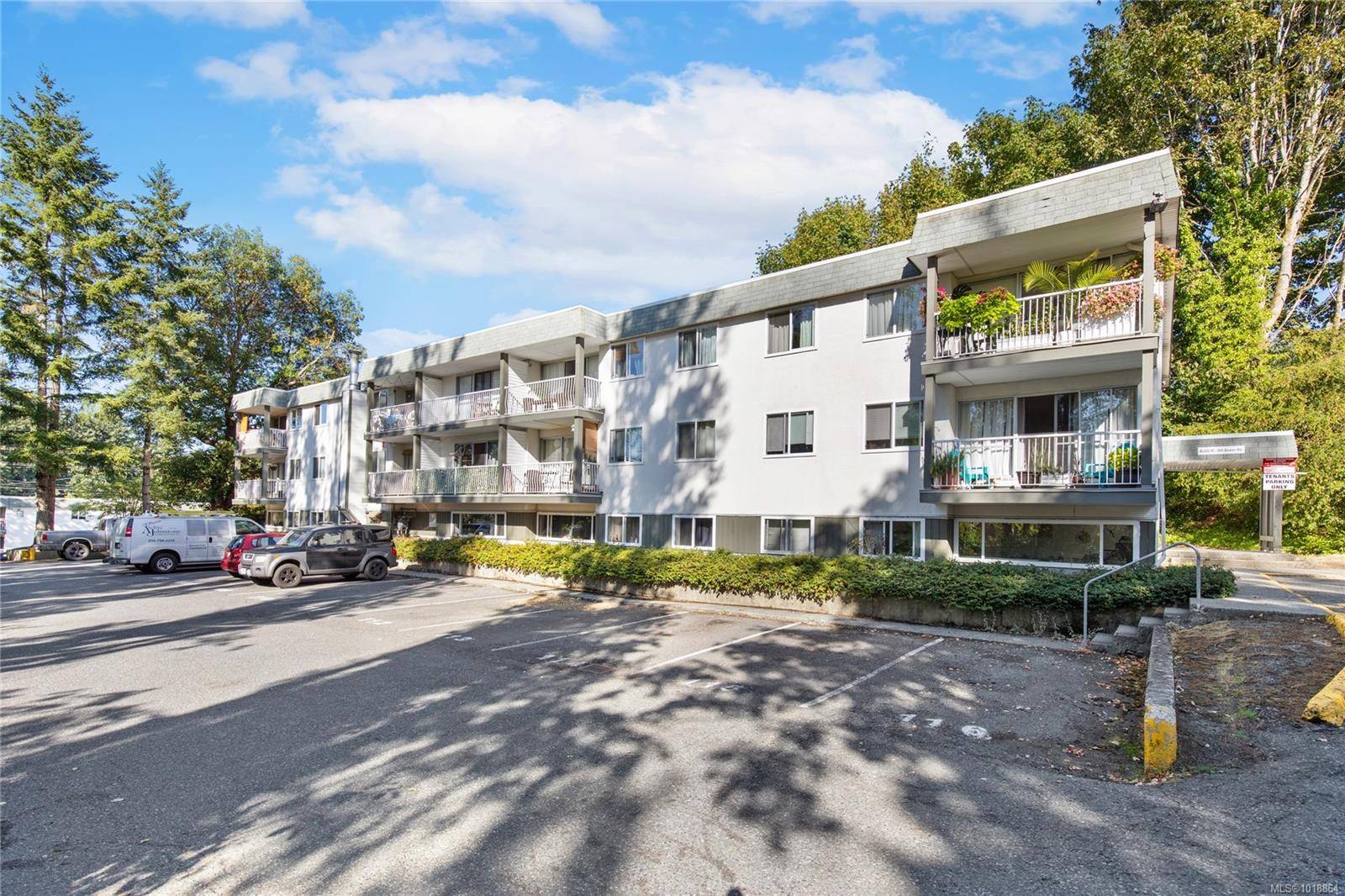 Nanaimo, BC V9R 2A4,999 BOWEN Rd #5109