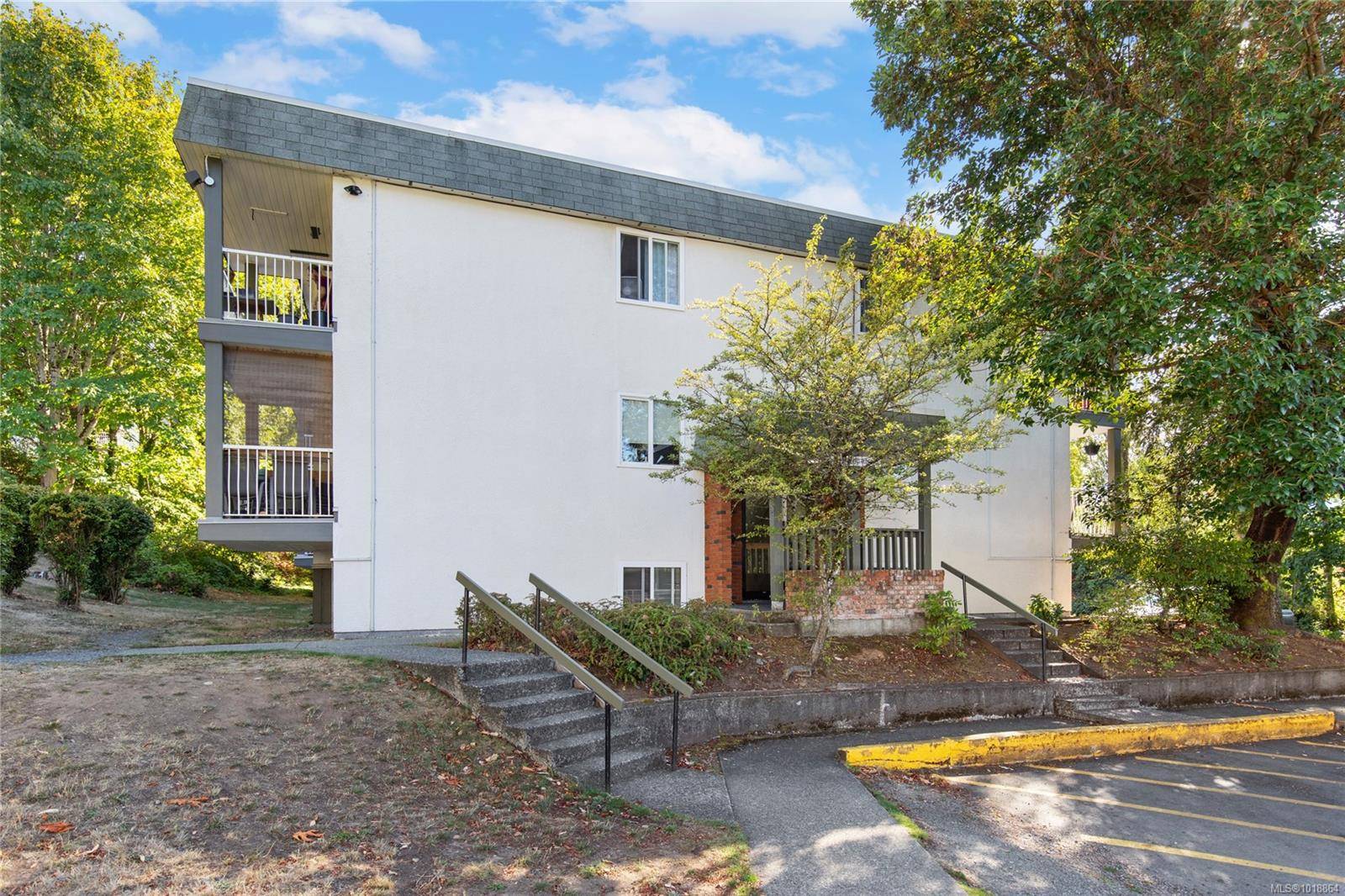 Nanaimo, BC V9R 2A4,999 BOWEN Rd #5109